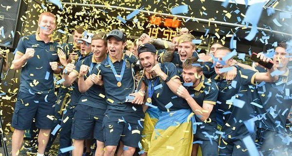 Сборная Украины U-20 вернулась в Киев, все игроки получили звание мастеров спорта
