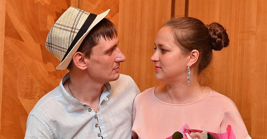 Пугачева проигнорировала скромную свадьбу племянника