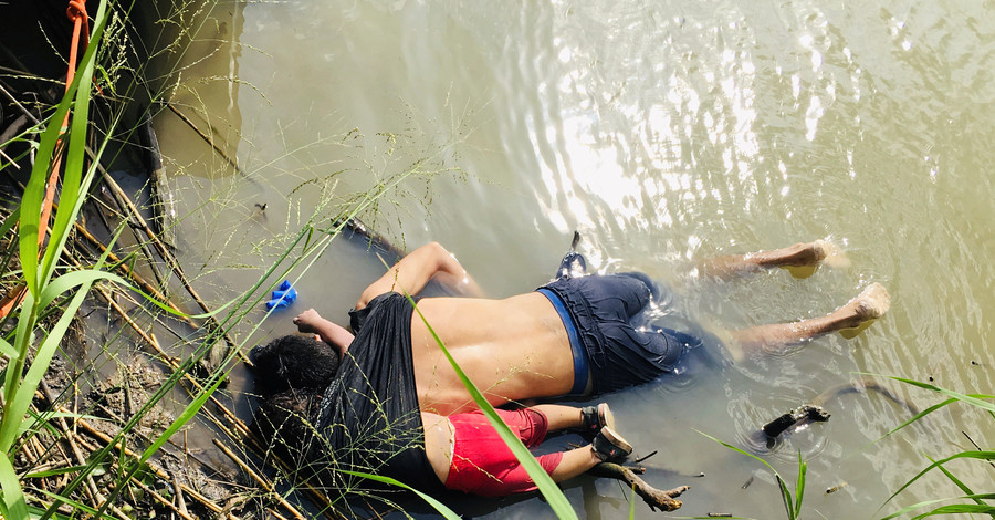 Трампа обвинили из-за фото мертвой девочки-мигрантки