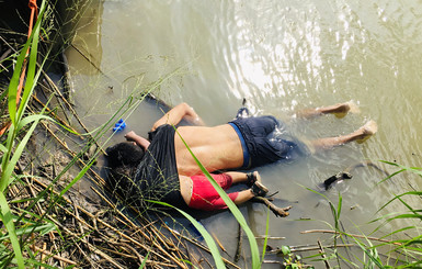 Трампа обвинили из-за фото мертвой девочки-мигрантки