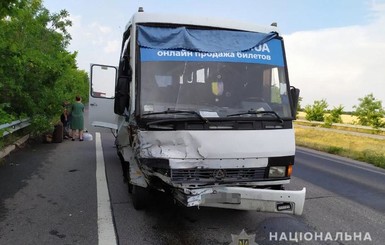 На Харьковщине в ДТП с автобусом погибли 2 человека