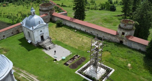В поселке Львовской области нашли кладбище XVII века