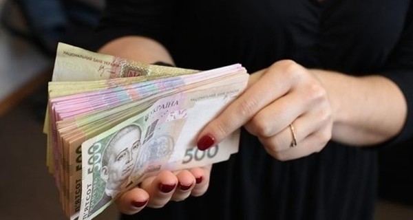 В Украине зарплату разрешили “привязывать” к курсу иностранных валют