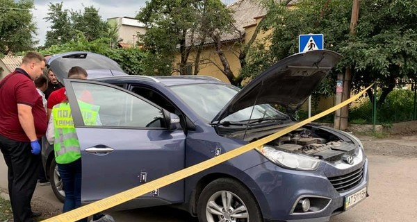 В Ужгороде расстреляли машину начальника управления защиты экономики