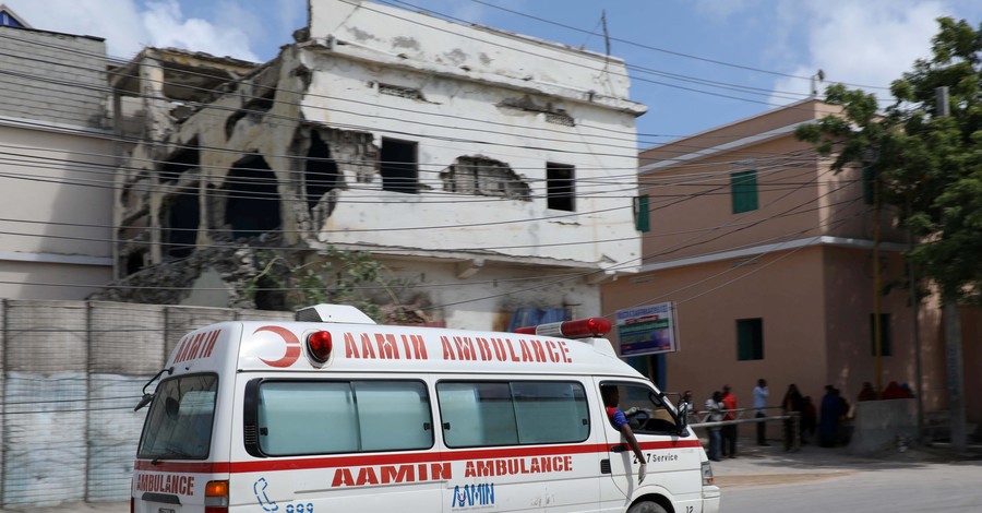 В Сомали исламисты расстреляли отель, где находились чиновники