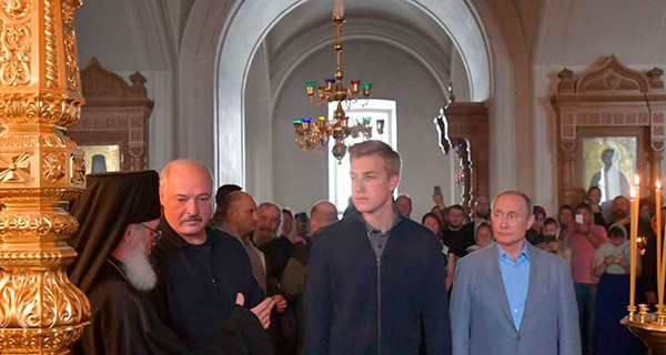 Лукашенко взял 14-летнего сына на встречу с Путиным