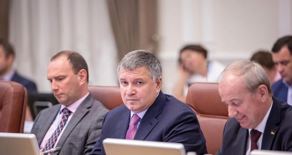 Аваков призвал Зеленского поговорить с премьером Италии о приговоре Маркиву