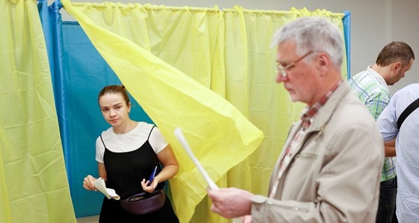 На парламентских выборах проголосовали более 10 миллионов избирателей