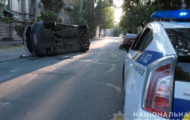 В Херсоне разбилась машина с бюллетенями, а в Донбассе заминировали участки