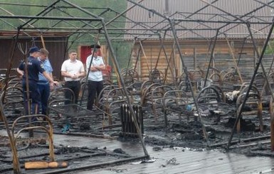 В России сгорел детский палаточный городок: погибли уже трое детей