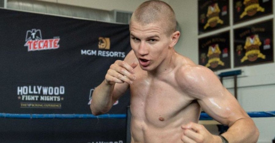 В Голливуде украинский боксер победил соперника в третьем раунде