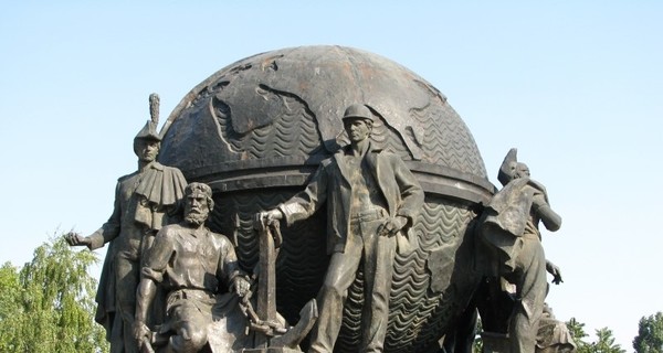 Знаменитому памятнику в Николаеве вернут украденный кораблик