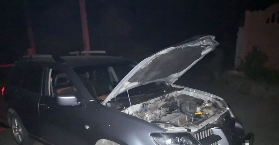 СМИ: в Никополе взорвали автомобиль предпринимателя