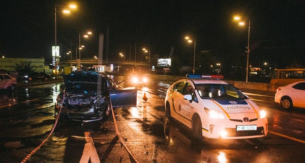 В Киеве нацгвардеец врезался в такси во время попытки сбежать  от полиции