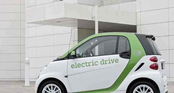 Зеленский поддержал законопроект о зеленых номерах для электромобилей