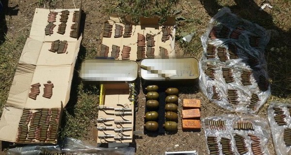 СБУ поймала на “горячем” военных, которые пытались продать 12 гранатометов