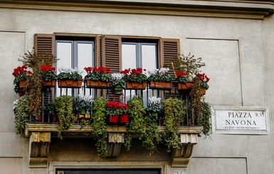 В Риме запретили сушить белье на балконе и сидеть на ступеньках