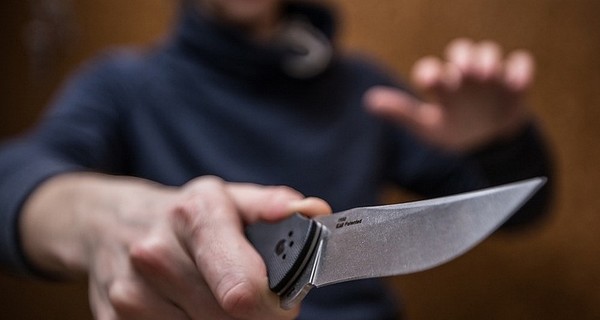 Суд в Николаеве избрал меру пресечения подростку, зарезавшему родного деда из-за компьютера 