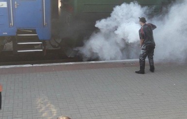 В Николаеве во время посадки загорелся поезд “Интерсити”
