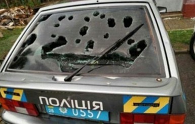 В Черновицкой области гигантский град разбил автопарк полиции