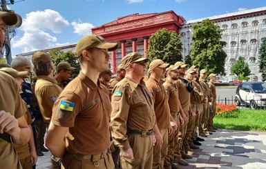 День Независимости Украины-2019: шел на парад, а попал на шоу