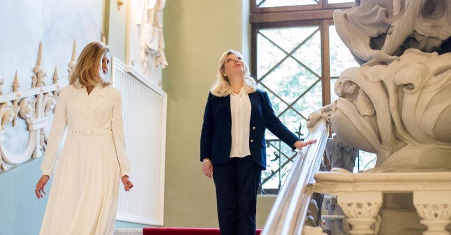 Елена Зеленская выбрала для встречи с женой Нетаньяху платье в стиле new look