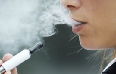В Украине растет количество курильщиков электронных сигарет среди детей и подростков – Forbes