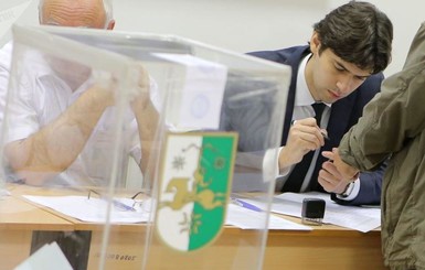 В Абхазии стартовали выборы президента. Украина их не признает