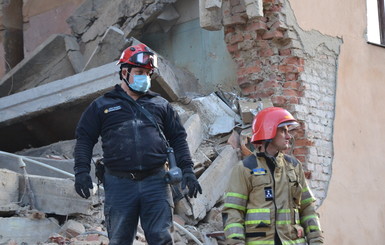 Обвал дома в Дрогобыче: ребенок дозвонился из-под завалов