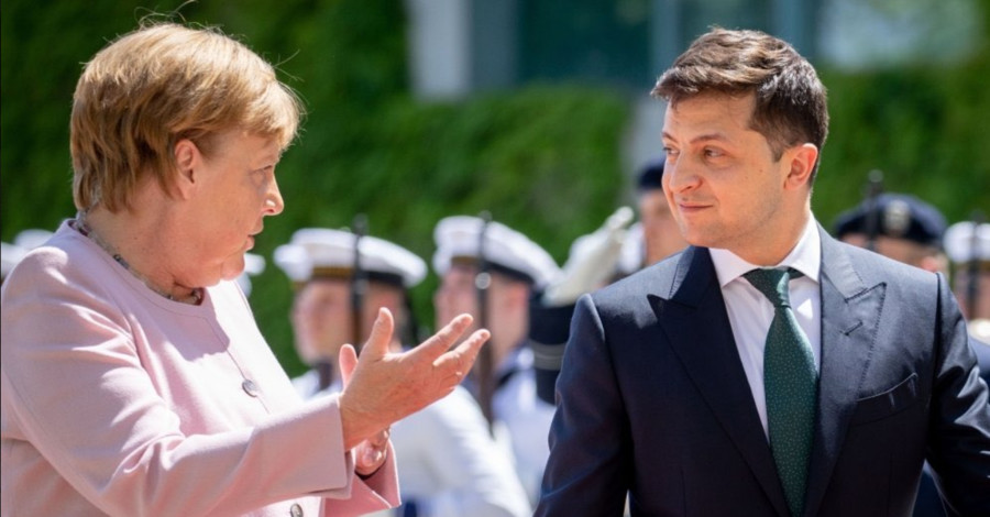 Зеленский с Меркель выступают за скорое проведение саммита в 