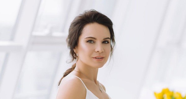 Беременная Подкопаева устроила фотосессию в купальнике