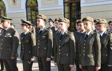 В военном лицее имени Богуна впервые в истории будут учиться девушки