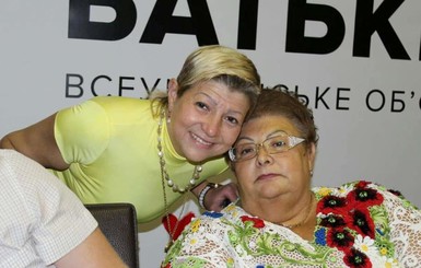 Тимошенко не было в Раде из-за смерти двоюродной сестры