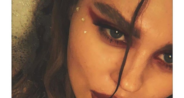 Солистка группы KAZKA выложила в сеть рискованные фото