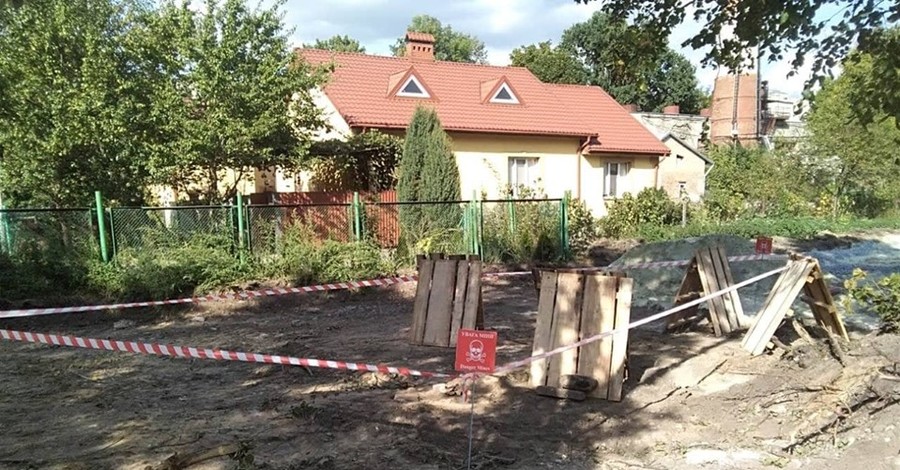 Во Львове из-за снаряда эвакуировали школу