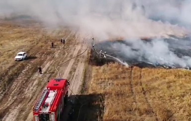 Пожар на военном полигоне в Чугуеве: задействовали танк и вертолет