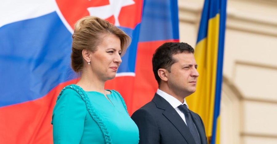 Президент Словакии пообещала Зеленскому поддержку и позвала его в гости