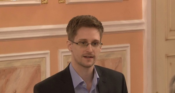 США подали очередной иск против Сноудена