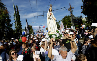 Десятки тысяч жителей Словакии выступили против абортов