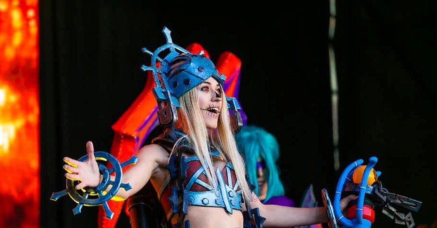 “В шлеме ничего не видно, а в костюме сложно двигаться”: участники Comic-Con Ukraine о своих образах