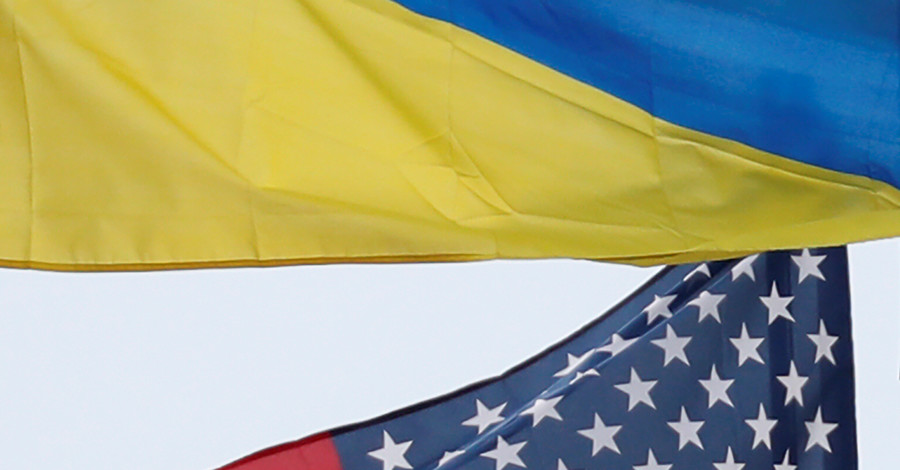Демократы потребовали расследовать причину задержки военной помощи для Украины