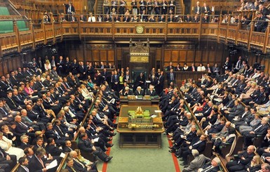 Парламент Великобритании вернулся к работе