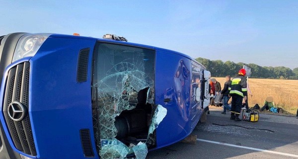 Снова резонансная авария с маршруткой: под Жашковым столкнулись автобус и грузовик 