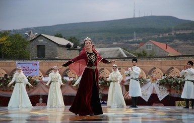 На рекордной свадьбе в Дагестане собрались 10 тысяч человек