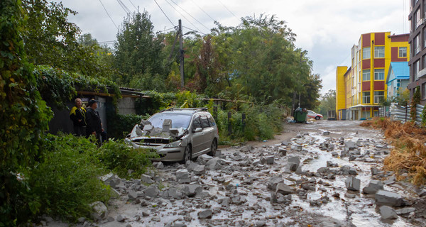 В Днепре из новостроя посыпались блоки