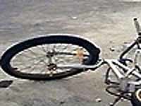 Велосипедист попал под троллейбус 
