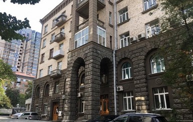 Присвоение помещения в центре Киева: адвокату сообщили о подозрении, экс-нардепа задержали