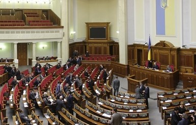 Верховная Рада приняла законопроект о военной службе