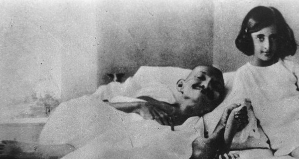 Неизвестные похитили прах Махатмы Ганди