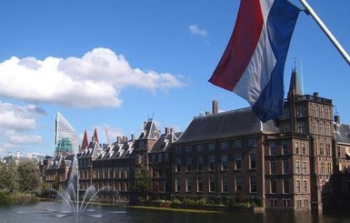 Власти Нидерландов решили больше не называть свою страну Голландией